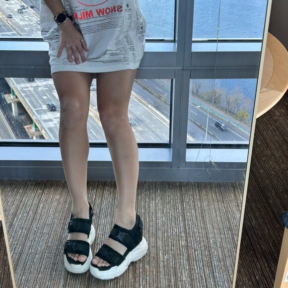 High-hell Streetwear Chunky Platform Black Strap Sandals – Adjustable Velcro - Picture 5 of 5